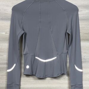 SOLD
Lululemon Gray Women's Long Sleeve Top